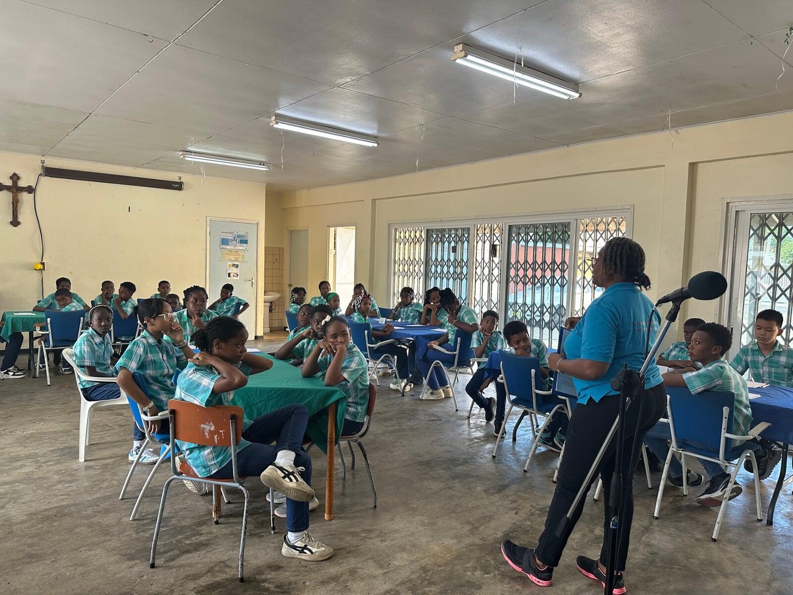 Tijdens milieu-infosessie op St. THomas van Aquinoschool